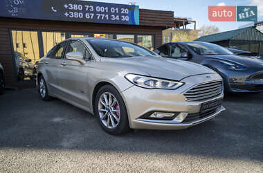 Седан Ford Fusion 2016 в 