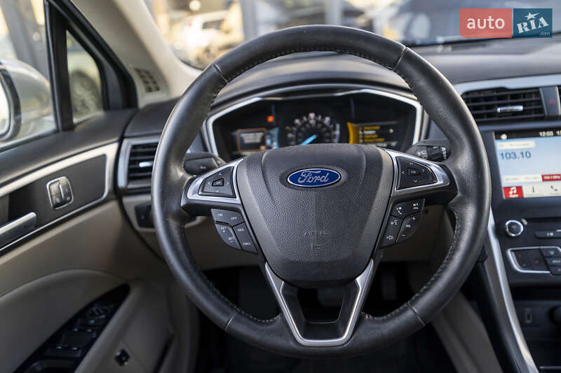 Седан Ford Fusion 2016 в Києві
