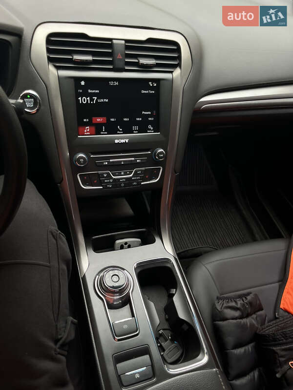 Седан Ford Fusion 2018 в Кременчуці