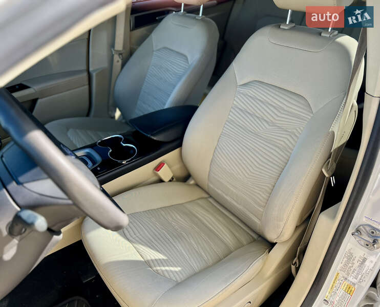 Седан Ford Fusion 2015 в Києві