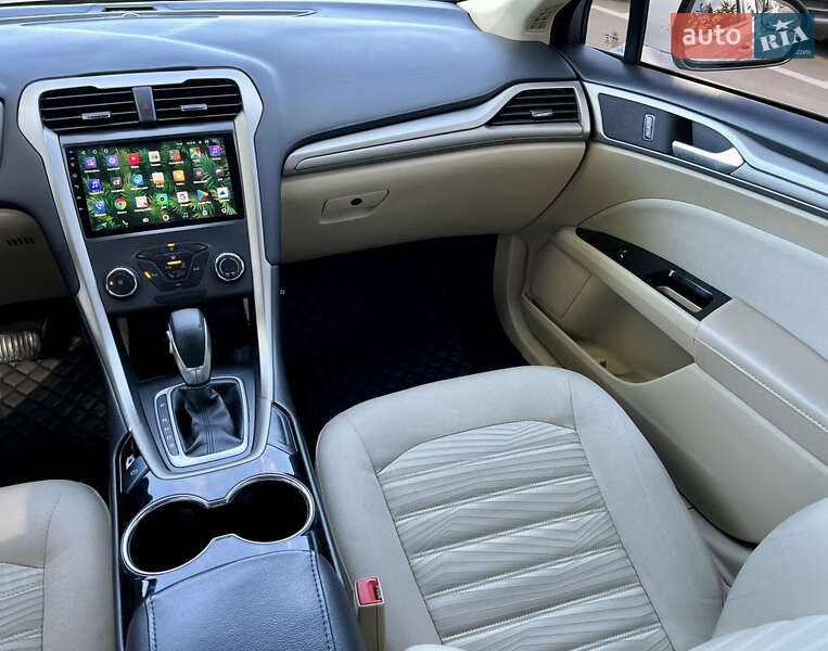 Седан Ford Fusion 2015 в Києві