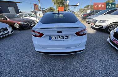Седан Ford Fusion 2016 в 