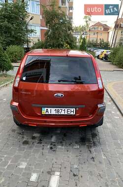 Хэтчбек Ford Fusion 2008 в 