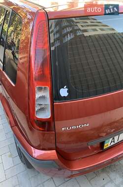 Хэтчбек Ford Fusion 2008 в 