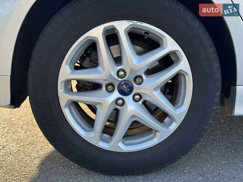 Седан Ford Fusion 2013 в Днепре