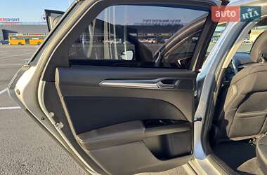 Седан Ford Fusion 2013 в 