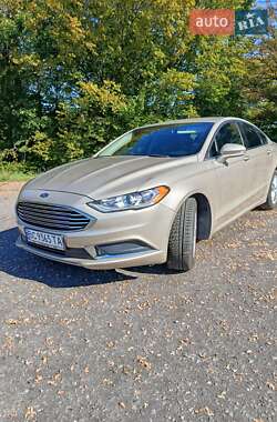 Седан Ford Fusion 2016 в 