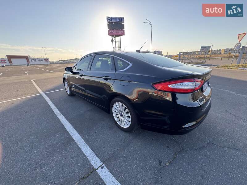 Седан Ford Fusion 2015 в Одессе