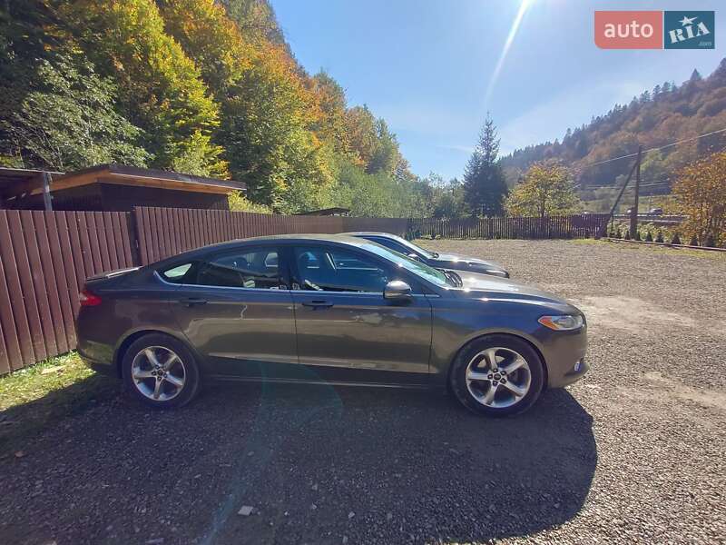 Седан Ford Fusion 2015 в Яремчі