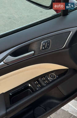 Седан Ford Fusion 2014 в Києві