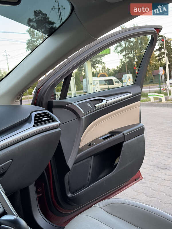 Седан Ford Fusion 2014 в Києві