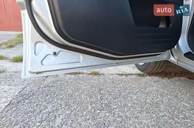 Хэтчбек Ford Fusion 2006 в 