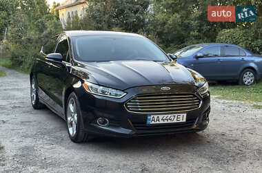 Седан Ford Fusion 2013 в 