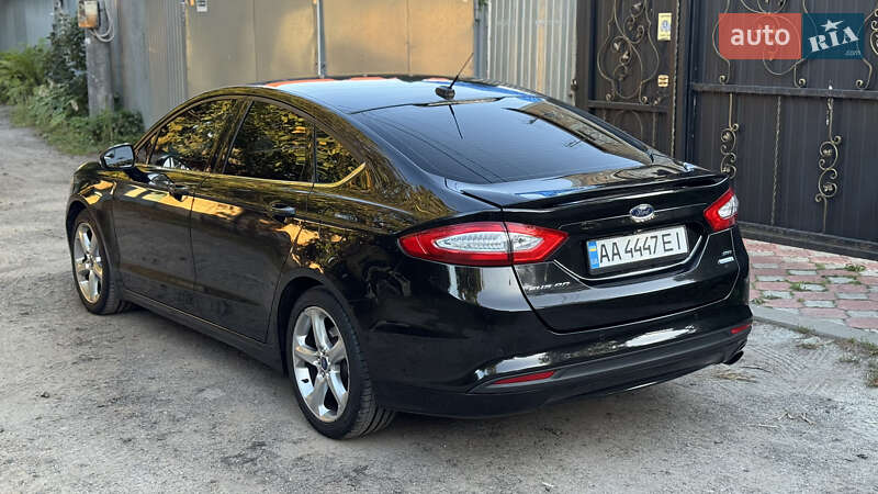 Седан Ford Fusion 2013 в Києві