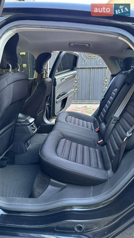 Седан Ford Fusion 2013 в Києві