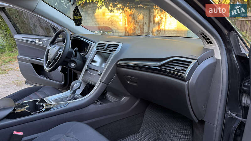 Седан Ford Fusion 2013 в Києві