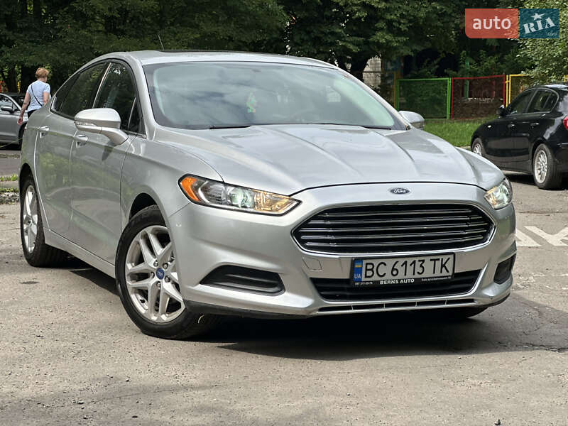 Седан Ford Fusion 2013 в Львове