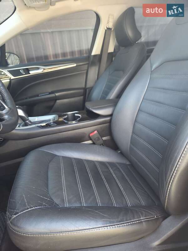 Седан Ford Fusion 2015 в Ивано-Франковске