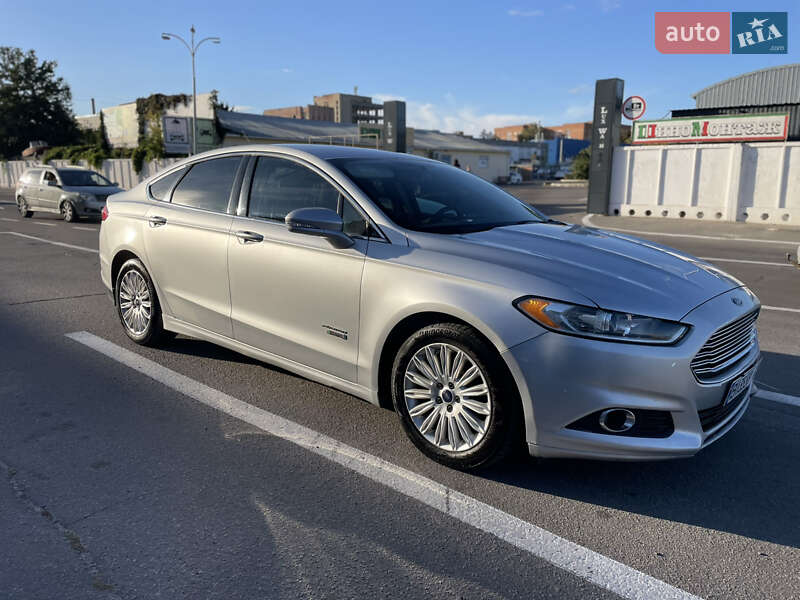 Седан Ford Fusion 2014 в Полтаве