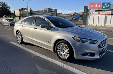Седан Ford Fusion 2014 в 
