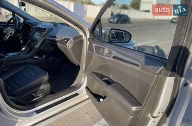 Седан Ford Fusion 2014 в 