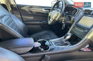 Седан Ford Fusion 2014 в 
