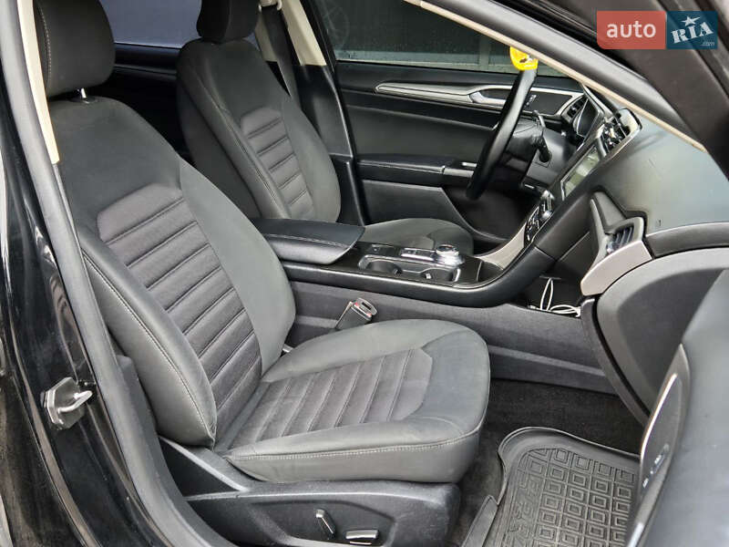 Седан Ford Fusion 2017 в Києві