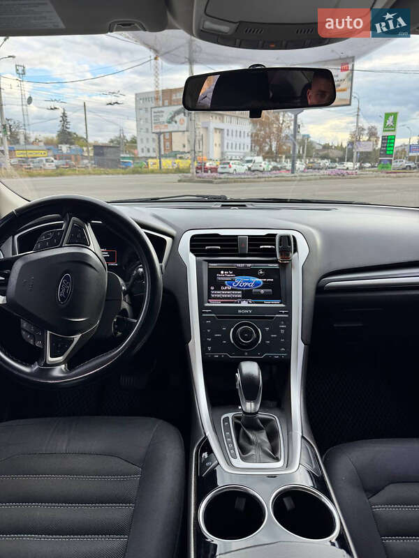 Седан Ford Fusion 2013 в Полтаві