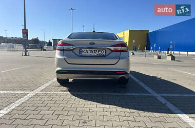 Седан Ford Fusion 2017 в 
