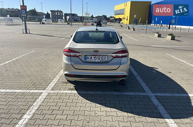 Седан Ford Fusion 2017 в 