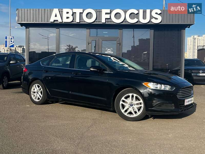Седан Ford Fusion 2016 в 