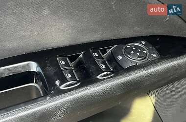 Седан Ford Fusion 2016 в 