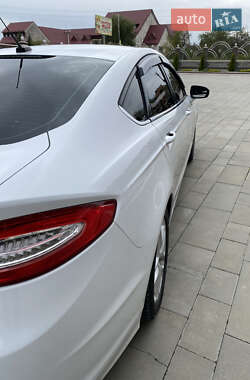 Седан Ford Fusion 2014 в 