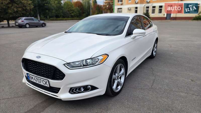 Седан Ford Fusion 2014 в 