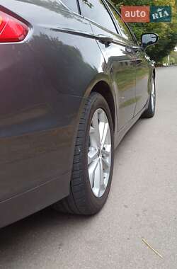 Седан Ford Fusion 2013 в 