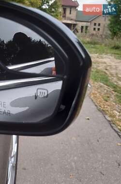 Седан Ford Fusion 2013 в 