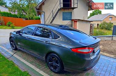 Седан Ford Fusion 2015 в Золочеві