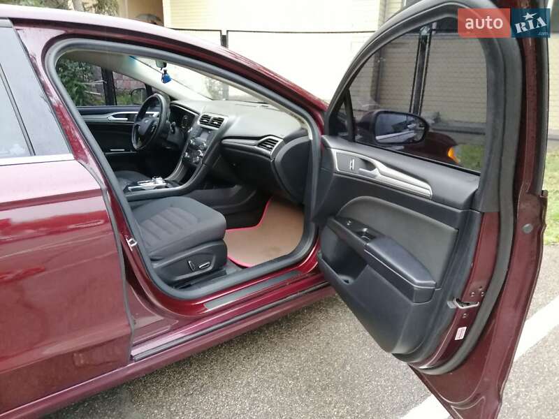 Седан Ford Fusion 2016 в Киеве фото 12 Седан Ford Fusion 2016 в Киеве