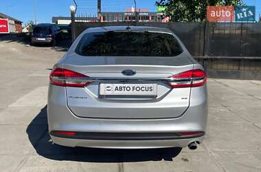 Седан Ford Fusion 2017 в 