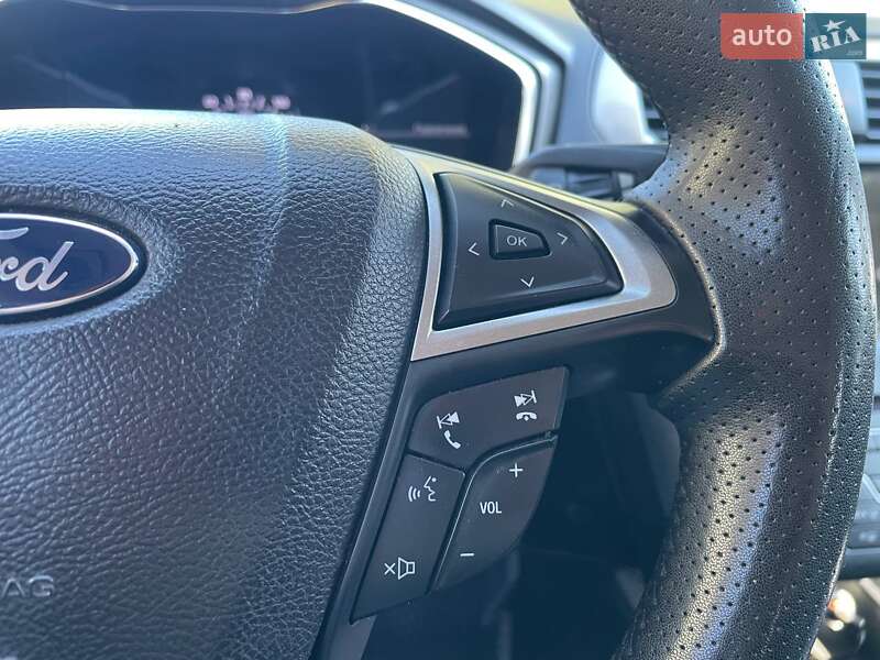 Седан Ford Fusion 2017 в Києві