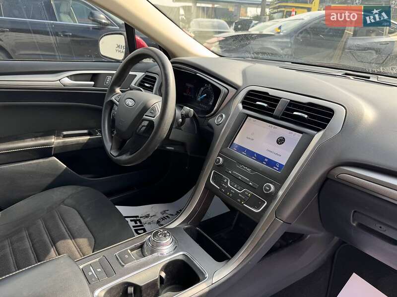 Седан Ford Fusion 2020 в Луцке