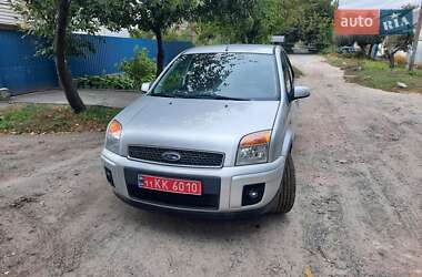 Хэтчбек Ford Fusion 2006 в 