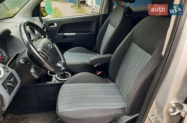 Хэтчбек Ford Fusion 2006 в 