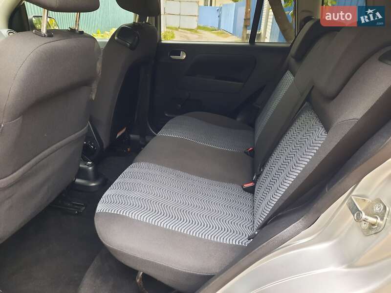 Хэтчбек Ford Fusion 2006 в Полтаве фото 55 Хэтчбек Ford Fusion 2006 в Полтаве