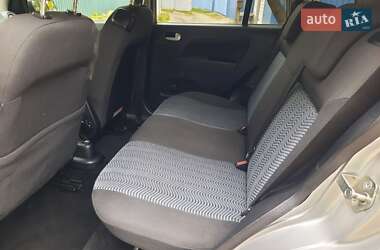 Хэтчбек Ford Fusion 2006 в 