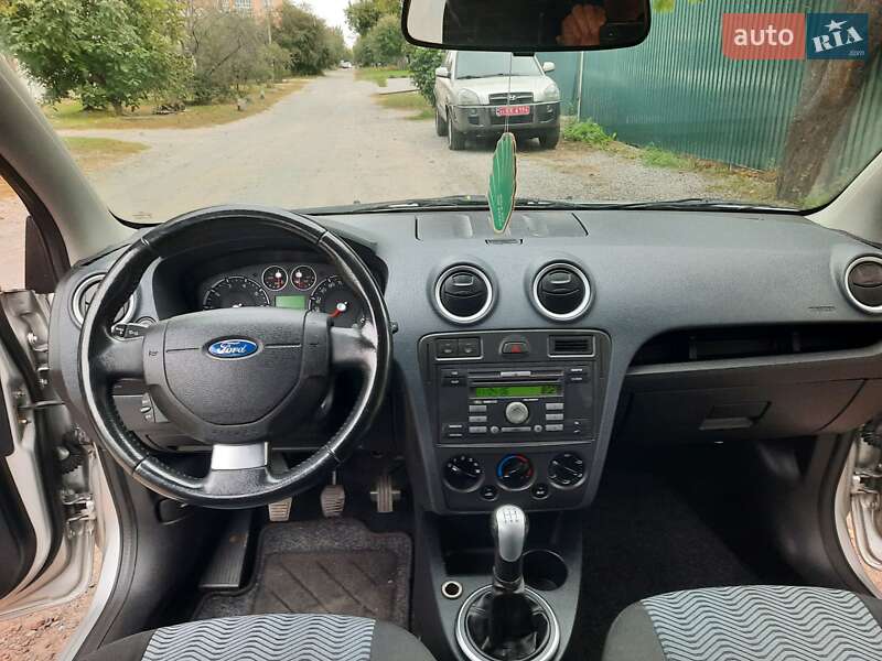 Хэтчбек Ford Fusion 2006 в Полтаве фото 66 Хэтчбек Ford Fusion 2006 в Полтаве