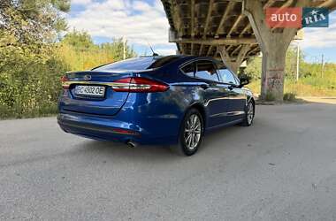 Седан Ford Fusion 2017 в 