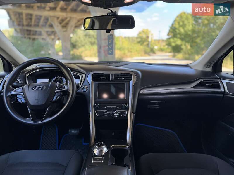 Седан Ford Fusion 2017 в Дніпрі