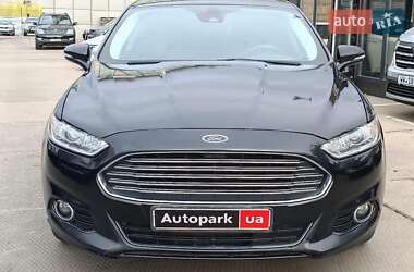 Седан Ford Fusion 2013 в 