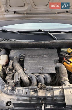 Хетчбек Ford Fusion 2005 в 